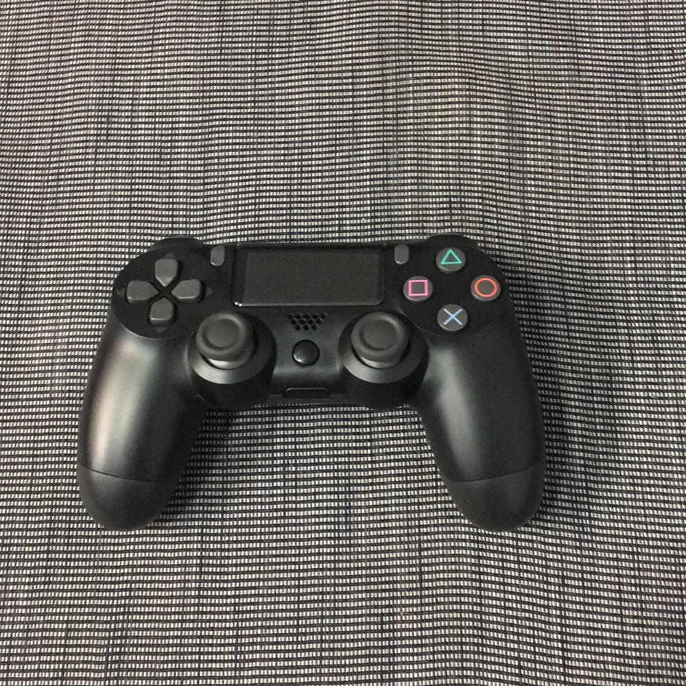 PS4 controller